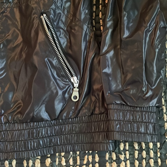 Vintage Le Coq Sportif black windbreaker with attached hidden hood Pristine - Picture 2 of 9